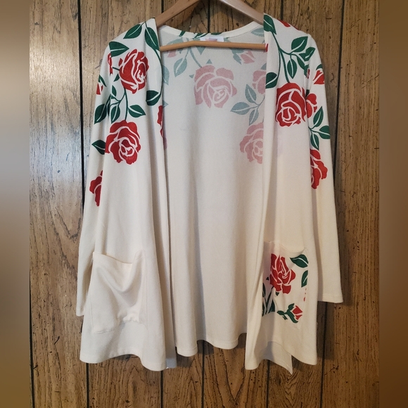 NWT LULAROE Caroline Roses Cardigan - Small - Picture 1 of 6